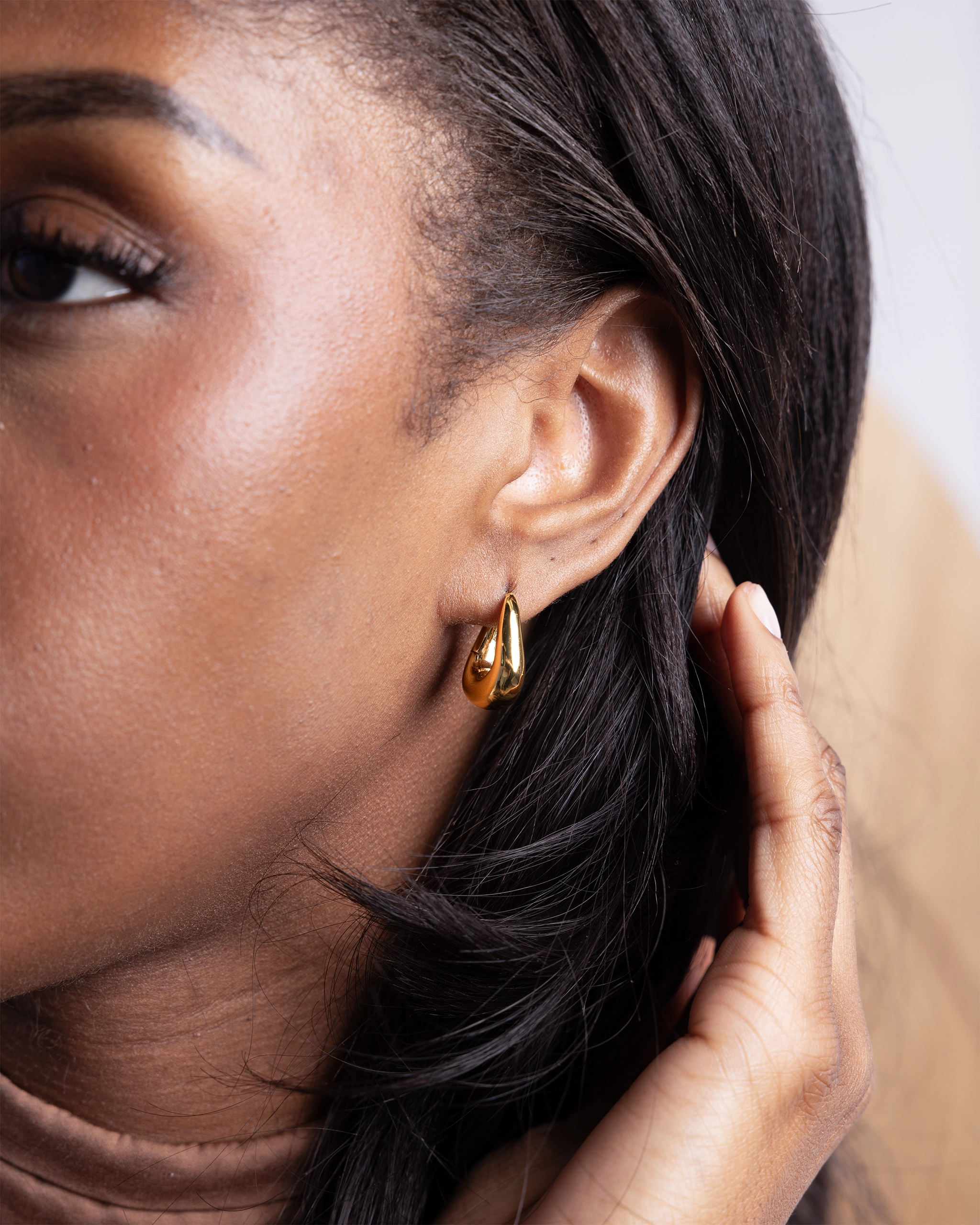 Vivienne Chunky Huggie Earrings